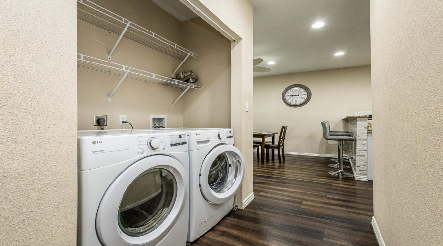 1202 N Center, San Antonio, Texas 78202, 4 Bedrooms Bedrooms, 7 Rooms Rooms,3 BathroomsBathrooms,Residential,For Sale,1202 N Center,20263951