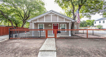1202 N Center, San Antonio, Texas 78202, 4 Bedrooms Bedrooms, 7 Rooms Rooms,3 BathroomsBathrooms,Residential,For Sale,1202 N Center,20263951