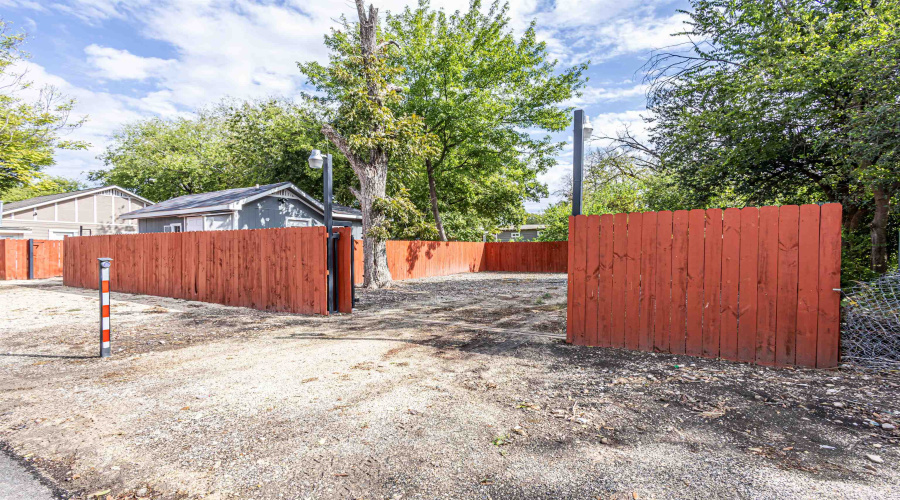 1202 N Center, San Antonio, Texas 78202, 4 Bedrooms Bedrooms, 7 Rooms Rooms,3 BathroomsBathrooms,Residential,For Sale,1202 N Center,20263951