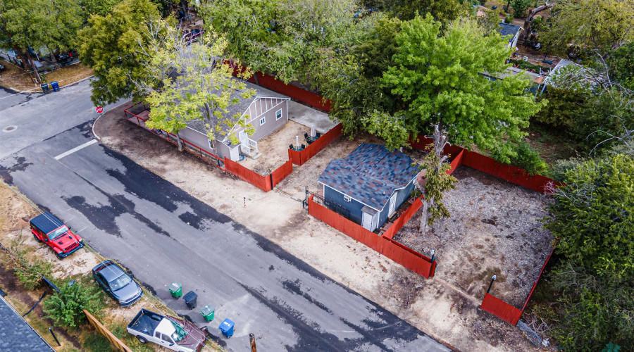 1202 N Center, San Antonio, Texas 78202, 4 Bedrooms Bedrooms, 7 Rooms Rooms,3 BathroomsBathrooms,Residential,For Sale,1202 N Center,20263951