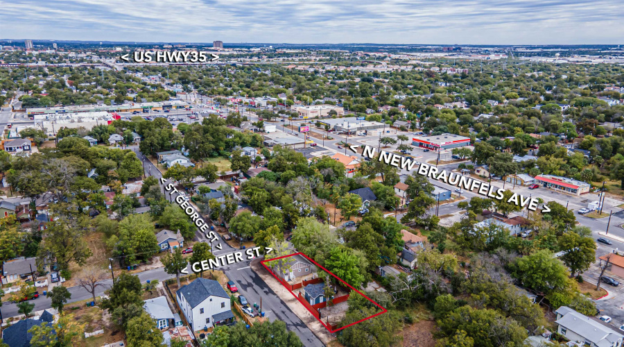 1202 N Center, San Antonio, Texas 78202, 4 Bedrooms Bedrooms, 7 Rooms Rooms,3 BathroomsBathrooms,Residential,For Sale,1202 N Center,20263951