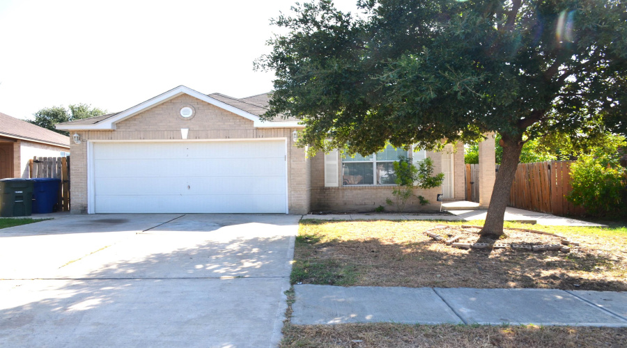 520 Gandara Dr, Laredo, Texas 78043, 3 Bedrooms Bedrooms, 5 Rooms Rooms,2 BathroomsBathrooms,Residential,For Sale,520 Gandara Dr,20263953