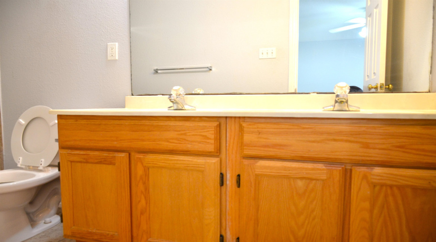 520 Gandara Dr, Laredo, Texas 78043, 3 Bedrooms Bedrooms, 5 Rooms Rooms,2 BathroomsBathrooms,Residential,For Sale,520 Gandara Dr,20263953
