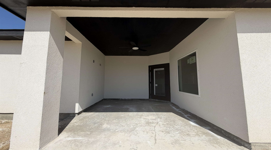 6710 El Bosal Ln., LAREDO, Texas 78046, 3 Bedrooms Bedrooms, 6 Rooms Rooms,2 BathroomsBathrooms,Residential,For Sale,6710 El Bosal Ln.,20263955