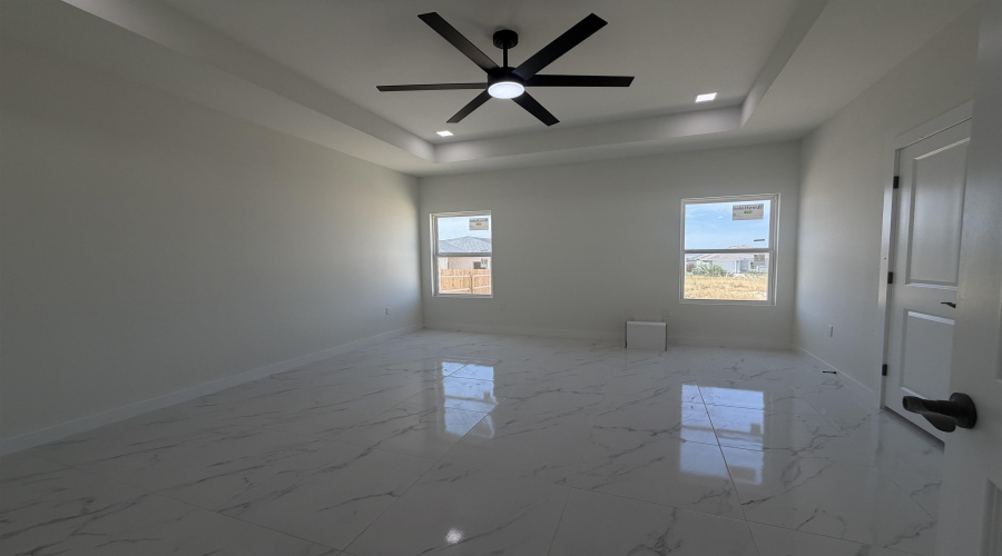 6710 El Bosal Ln., LAREDO, Texas 78046, 3 Bedrooms Bedrooms, 6 Rooms Rooms,2 BathroomsBathrooms,Residential,For Sale,6710 El Bosal Ln.,20263955