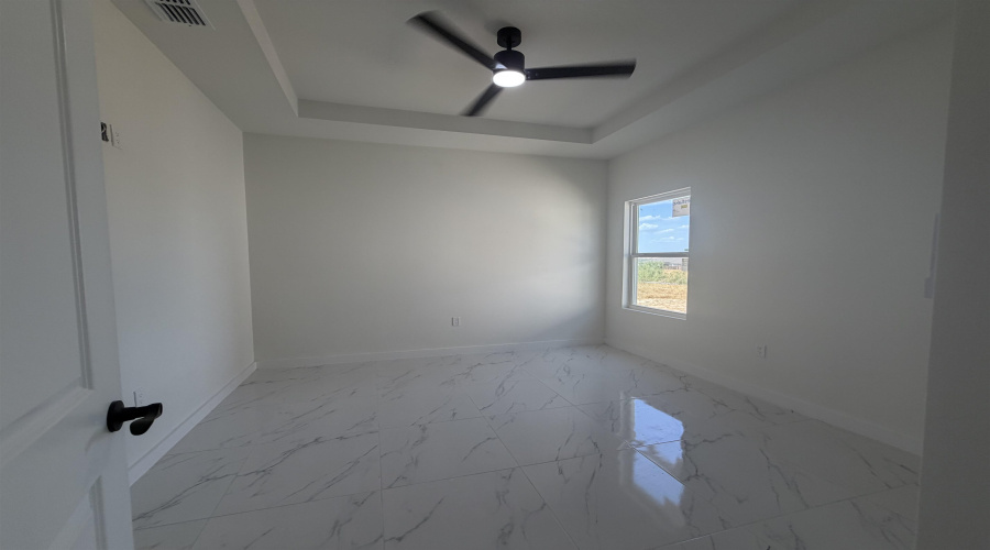 6710 El Bosal Ln., LAREDO, Texas 78046, 3 Bedrooms Bedrooms, 6 Rooms Rooms,2 BathroomsBathrooms,Residential,For Sale,6710 El Bosal Ln.,20263955
