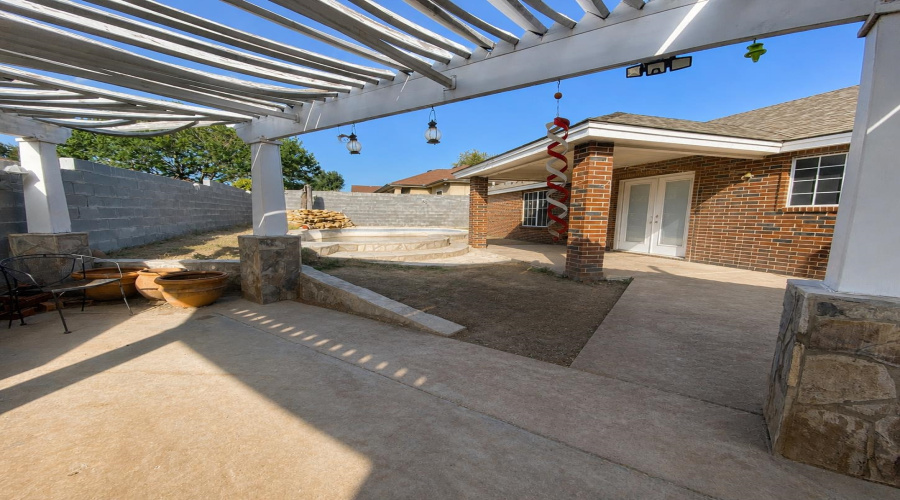 1616 Whitewood Dr, Laredo, Texas 78045, 3 Bedrooms Bedrooms, 6 Rooms Rooms,2 BathroomsBathrooms,Residential,For Sale,1616 Whitewood Dr,20263956