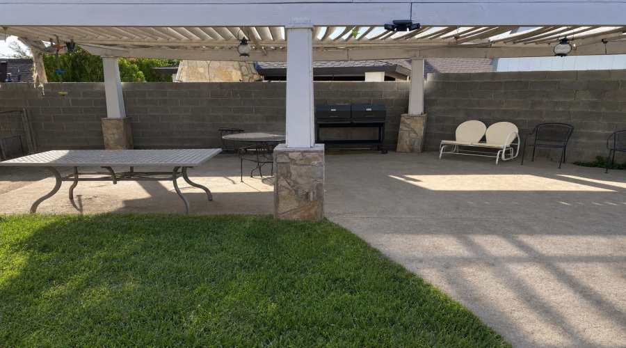 1616 Whitewood Dr, Laredo, Texas 78045, 3 Bedrooms Bedrooms, 6 Rooms Rooms,2 BathroomsBathrooms,Residential,For Sale,1616 Whitewood Dr,20263956