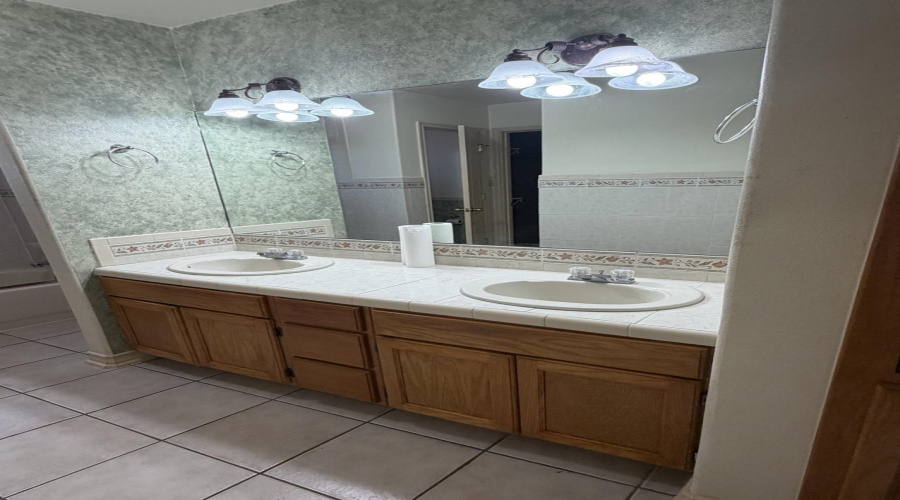8986 Pebble Trl, Laredo, Texas 78045-8416, 3 Bedrooms Bedrooms, 9 Rooms Rooms,2 BathroomsBathrooms,Residential,For Rent,8986 Pebble Trl,20263959