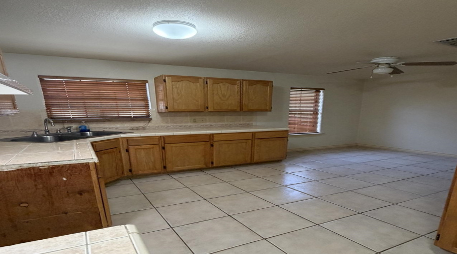 8986 Pebble Trl, Laredo, Texas 78045-8416, 3 Bedrooms Bedrooms, 9 Rooms Rooms,2 BathroomsBathrooms,Residential,For Rent,8986 Pebble Trl,20263959