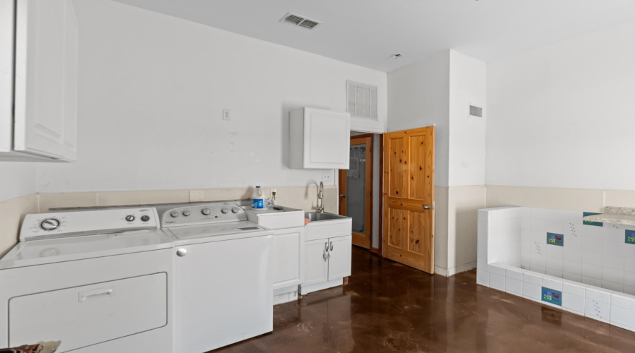 225 Hornet, Laredo, Texas 78045, ,Land,For Rent,225 Hornet,20263958