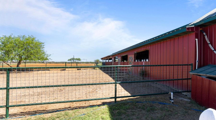 225 Hornet, Laredo, Texas 78045, ,Land,For Rent,225 Hornet,20263958