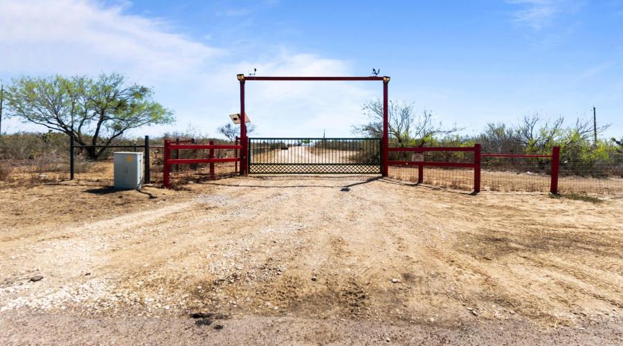 225 Hornet, Laredo, Texas 78045, ,Land,For Rent,225 Hornet,20263958