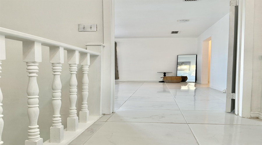 142 Salamanca Ave, LAREDO, Texas 78046-8406, 3 Bedrooms Bedrooms, 6 Rooms Rooms,2 BathroomsBathrooms,Residential,For Sale,142 Salamanca Ave,20263960