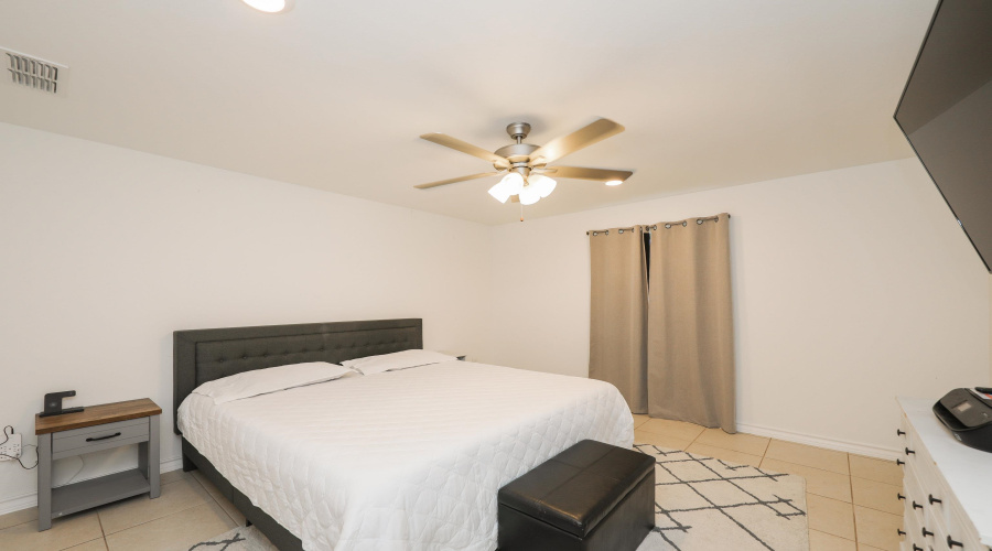 3717 Jesus Dimas, Laredo, Texas 78046, 3 Bedrooms Bedrooms, 5 Rooms Rooms,2 BathroomsBathrooms,Residential,For Sale,3717 Jesus Dimas,20263961