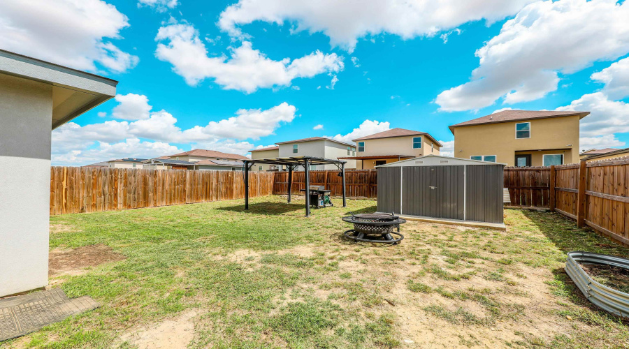 3717 Jesus Dimas, Laredo, Texas 78046, 3 Bedrooms Bedrooms, 5 Rooms Rooms,2 BathroomsBathrooms,Residential,For Sale,3717 Jesus Dimas,20263961