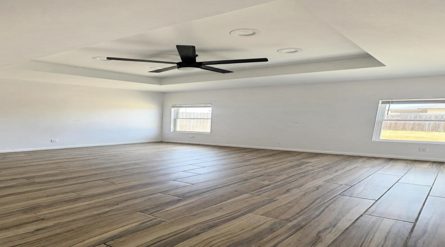 1432 Los Estribos Dr., Laredo, Texas 78045, 3 Bedrooms Bedrooms, 5 Rooms Rooms,2 BathroomsBathrooms,Residential,For Sale,1432 Los Estribos Dr.,20263963