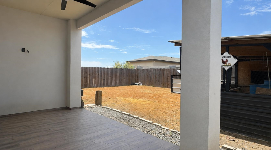 1432 Los Estribos Dr., Laredo, Texas 78045, 3 Bedrooms Bedrooms, 5 Rooms Rooms,2 BathroomsBathrooms,Residential,For Rent,1432 Los Estribos Dr.,20263964