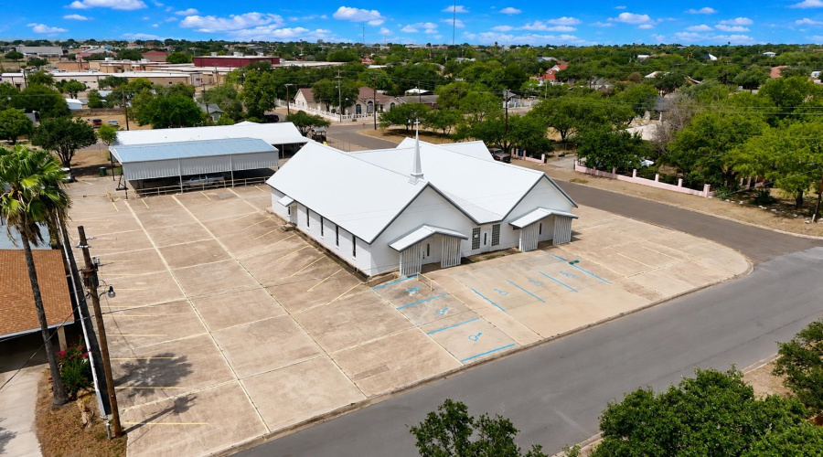 1509 2nd St, Zapata, Texas 78076, 1 Room Rooms,2 BathroomsBathrooms,Commercial retail/office,For Sale,1509 2nd St,20263967