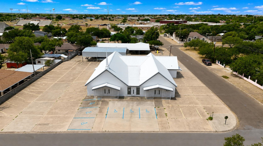 1509 2nd St, Zapata, Texas 78076, 1 Room Rooms,2 BathroomsBathrooms,Commercial retail/office,For Sale,1509 2nd St,20263967