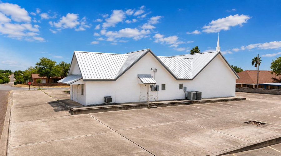 1509 2nd St, Zapata, Texas 78076, 1 Room Rooms,2 BathroomsBathrooms,Commercial retail/office,For Sale,1509 2nd St,20263967