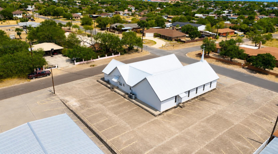 1509 2nd St, Zapata, Texas 78076, 1 Room Rooms,2 BathroomsBathrooms,Commercial retail/office,For Sale,1509 2nd St,20263967