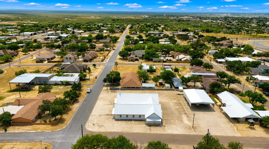 1509 2nd St, Zapata, Texas 78076, 1 Room Rooms,2 BathroomsBathrooms,Commercial retail/office,For Sale,1509 2nd St,20263967