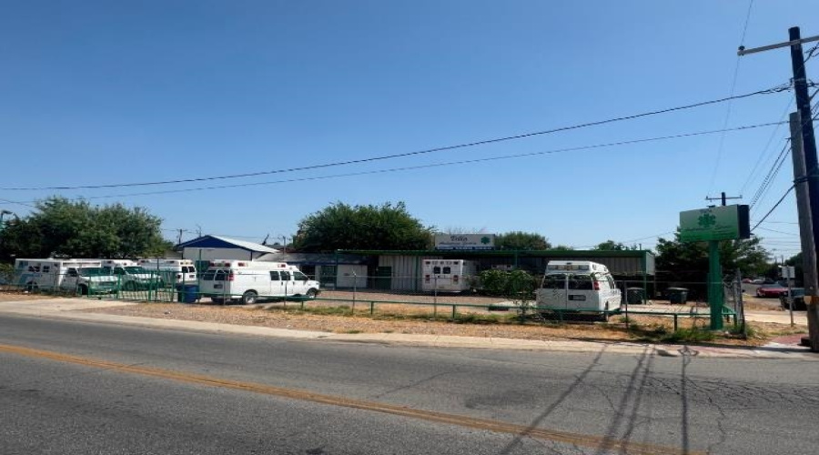 1819 San Eduardo Ave, laredo, Texas 78040, 1 Room Rooms,2 BathroomsBathrooms,Commercial retail/office,For Sale,1819 San Eduardo Ave,20263970