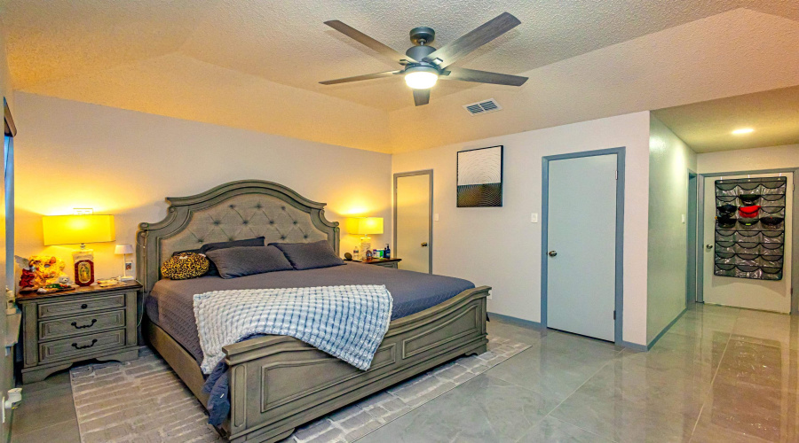 308 Venado Ct, Laredo, Texas 78045, 3 Bedrooms Bedrooms, 5 Rooms Rooms,2 BathroomsBathrooms,Residential,For Sale,308 Venado Ct,20262769