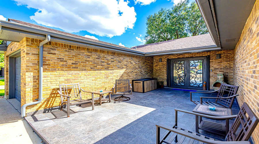 308 Venado Ct, Laredo, Texas 78045, 3 Bedrooms Bedrooms, 5 Rooms Rooms,2 BathroomsBathrooms,Residential,For Sale,308 Venado Ct,20262769