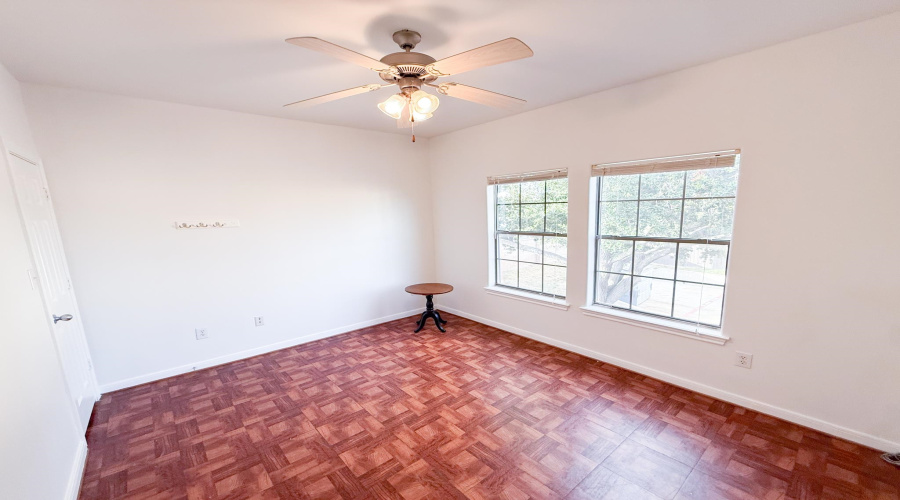 2445 Monarch Dr, LAREDO, Texas 78045, 4 Bedrooms Bedrooms, 7 Rooms Rooms,2 BathroomsBathrooms,Residential,For Sale,2445 Monarch Dr,20263966