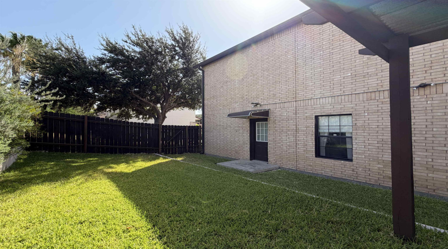 2445 Monarch Dr, LAREDO, Texas 78045, 4 Bedrooms Bedrooms, 7 Rooms Rooms,2 BathroomsBathrooms,Residential,For Sale,2445 Monarch Dr,20263966