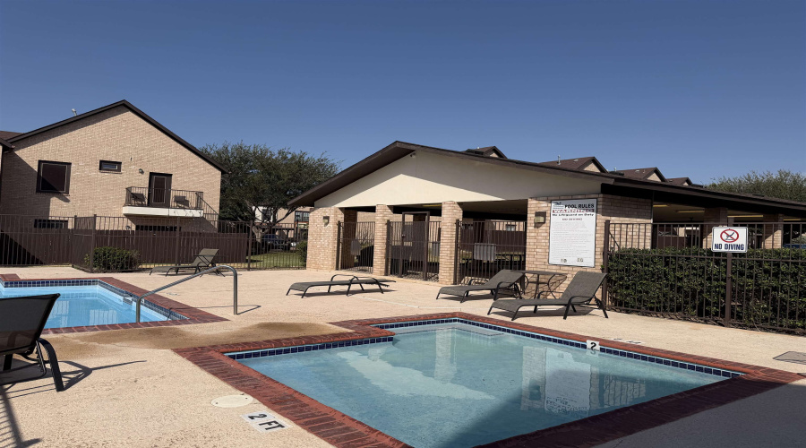 2445 Monarch Dr, LAREDO, Texas 78045, 4 Bedrooms Bedrooms, 7 Rooms Rooms,2 BathroomsBathrooms,Residential,For Sale,2445 Monarch Dr,20263966