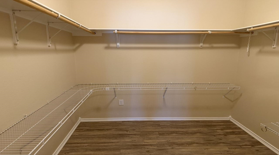 10503 Twilight Dr, Laredo, Texas 78045-8820, 4 Bedrooms Bedrooms, 8 Rooms Rooms,2 BathroomsBathrooms,Residential,For Sale,10503 Twilight Dr,20263968