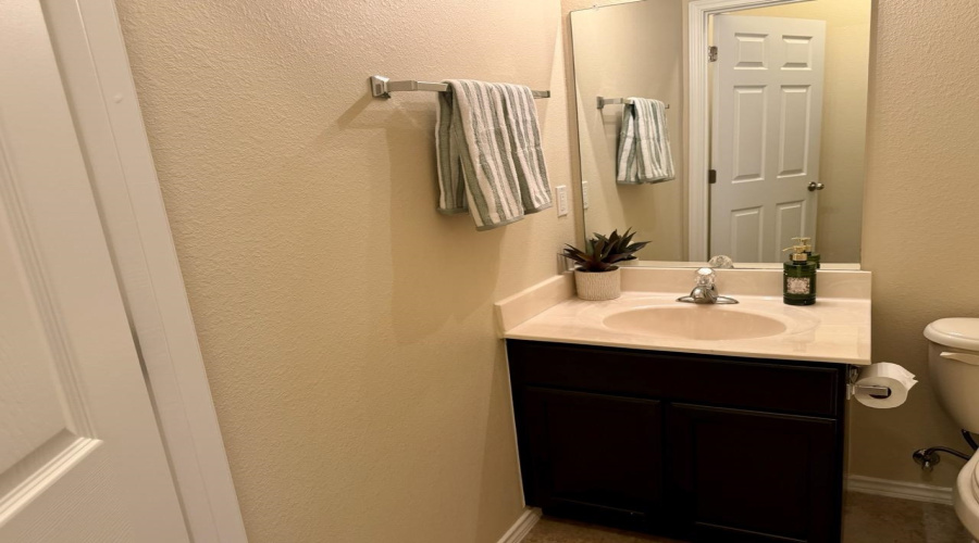 10503 Twilight Dr, Laredo, Texas 78045-8820, 4 Bedrooms Bedrooms, 8 Rooms Rooms,2 BathroomsBathrooms,Residential,For Sale,10503 Twilight Dr,20263968