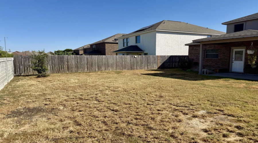 10503 Twilight Dr, Laredo, Texas 78045-8820, 4 Bedrooms Bedrooms, 8 Rooms Rooms,2 BathroomsBathrooms,Residential,For Sale,10503 Twilight Dr,20263968