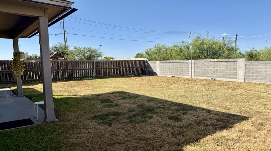 10503 Twilight Dr, Laredo, Texas 78045-8820, 4 Bedrooms Bedrooms, 8 Rooms Rooms,2 BathroomsBathrooms,Residential,For Sale,10503 Twilight Dr,20263968