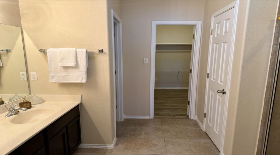 10503 Twilight Dr, Laredo, Texas 78045-8820, 4 Bedrooms Bedrooms, 8 Rooms Rooms,2 BathroomsBathrooms,Residential,For Sale,10503 Twilight Dr,20263968