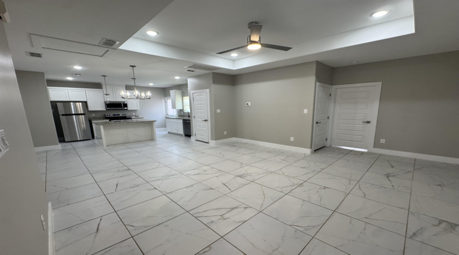 5224 Higuera Ln., LAREDO, Texas 78046, 3 Bedrooms Bedrooms, 4 Rooms Rooms,2 BathroomsBathrooms,Residential,For Sale,5224 Higuera Ln.,20263969