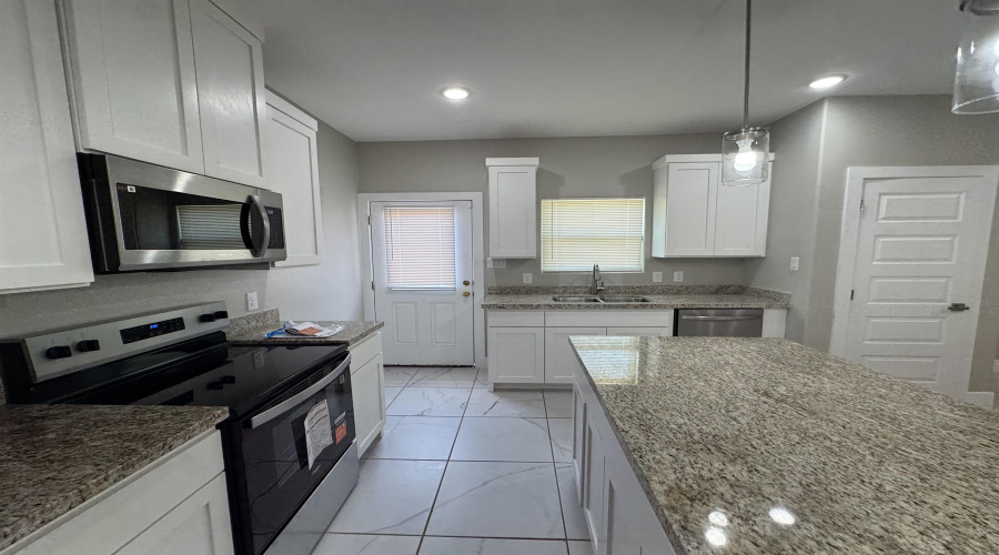 5224 Higuera Ln., LAREDO, Texas 78046, 3 Bedrooms Bedrooms, 4 Rooms Rooms,2 BathroomsBathrooms,Residential,For Sale,5224 Higuera Ln.,20263969
