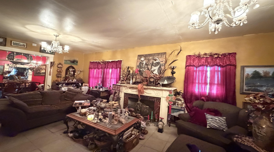 1520 Santa Maria Ave, Laredo, Texas 78040, 2 Bedrooms Bedrooms, 5 Rooms Rooms,1 BathroomBathrooms,Residential,For Sale,1520 Santa Maria Ave,20263971