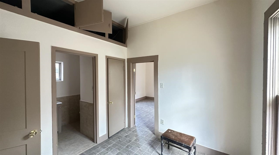 1515 Garcia St, Laredo, Texas 78040, 3 Bedrooms Bedrooms, 5 Rooms Rooms,2 BathroomsBathrooms,Residential,For Sale,1515 Garcia St,20263972