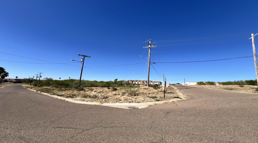 203 Madison Ave., Zapata, Texas 78076, ,Land,For Sale,203 Madison Ave.,20260548