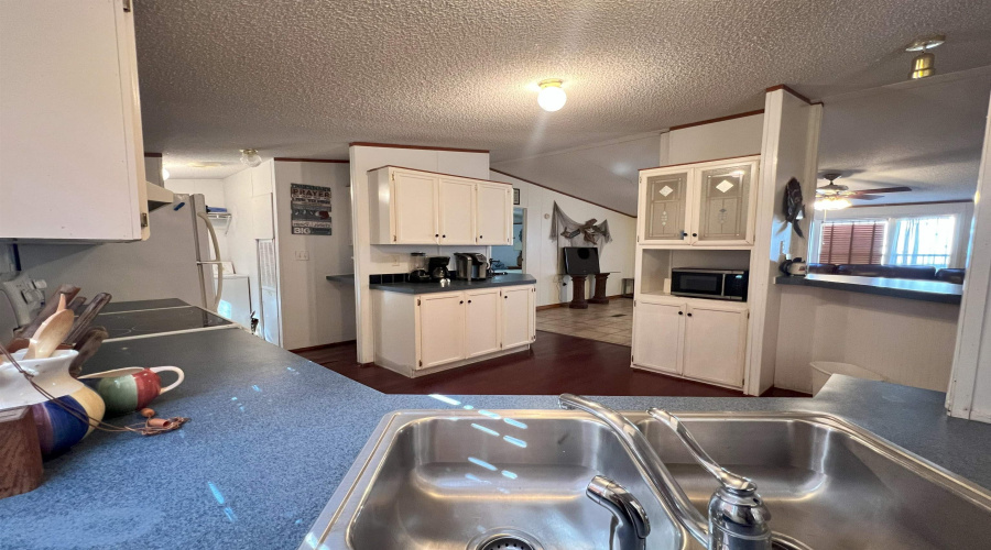 1809 Siesta Ln, Zapata, Texas 78076, 3 Bedrooms Bedrooms, 6 Rooms Rooms,2 BathroomsBathrooms,Residential,For Sale,1809 Siesta Ln,20263977