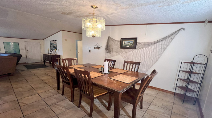 1809 Siesta Ln, Zapata, Texas 78076, 3 Bedrooms Bedrooms, 6 Rooms Rooms,2 BathroomsBathrooms,Residential,For Sale,1809 Siesta Ln,20263977