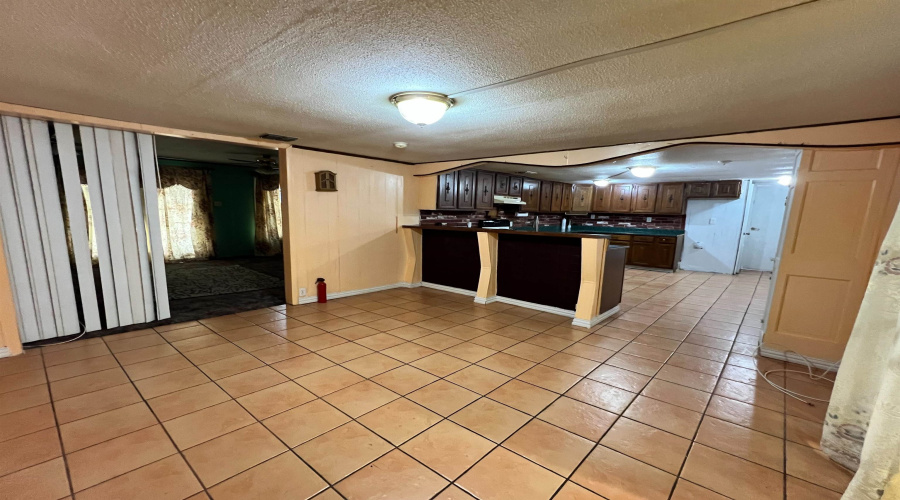 248 E Park Dr, Zapata, Texas 78076, 4 Bedrooms Bedrooms, 8 Rooms Rooms,1 BathroomBathrooms,Residential,For Sale,248 E Park Dr,20263978