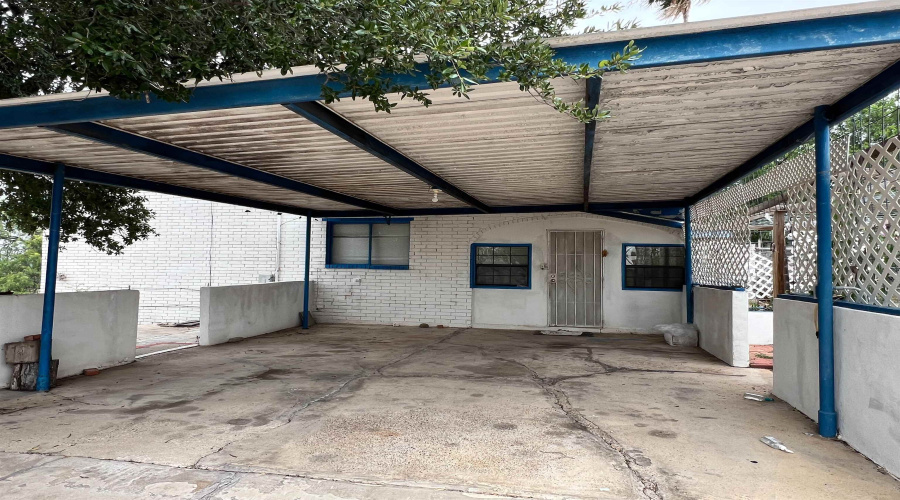 248 E Park Dr, Zapata, Texas 78076, 4 Bedrooms Bedrooms, 8 Rooms Rooms,1 BathroomBathrooms,Residential,For Sale,248 E Park Dr,20263978