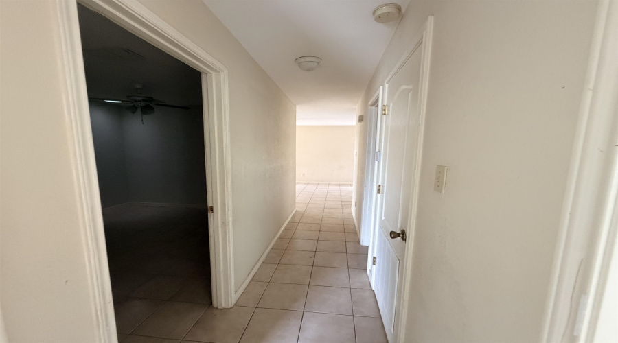 3310 Louisiana Ave, Laredo, Texas 78046, 3 Bedrooms Bedrooms, 4 Rooms Rooms,1 BathroomBathrooms,Residential,For Rent,3310 Louisiana Ave,20263980