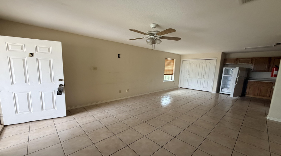 3310 Louisiana Ave, Laredo, Texas 78046, 3 Bedrooms Bedrooms, 4 Rooms Rooms,1 BathroomBathrooms,Residential,For Rent,3310 Louisiana Ave,20263980