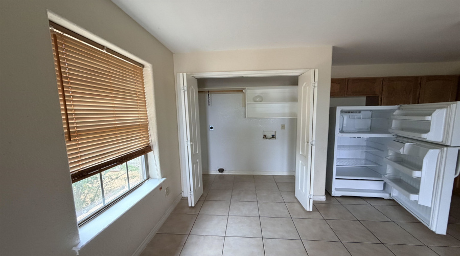 3310 Louisiana Ave, Laredo, Texas 78046, 3 Bedrooms Bedrooms, 4 Rooms Rooms,1 BathroomBathrooms,Residential,For Rent,3310 Louisiana Ave,20263980